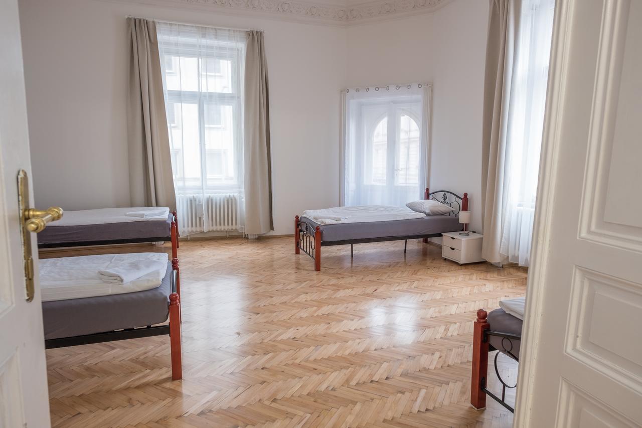 Apartments Resslova By The Dancing House 프라하 외부 사진