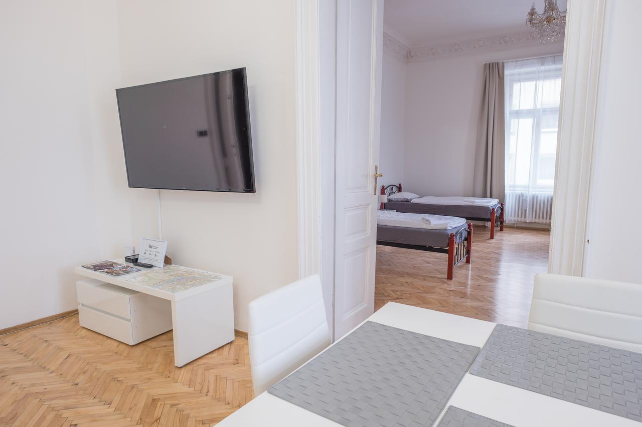 Apartments Resslova By The Dancing House 프라하 외부 사진